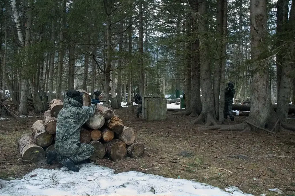 Escenario de paintball bosque encantado